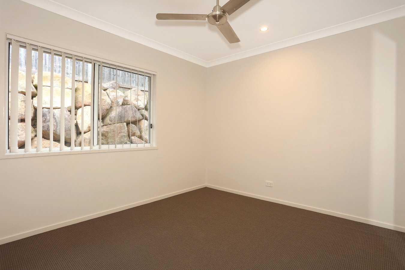 14 Avondale Drive PIMPAMA 14