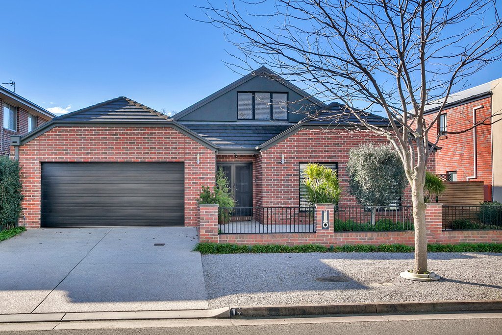 14 Ayrvale Avenue LAKE GARDENS 1