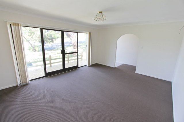 14 Bass Avenue MOLENDINAR 12