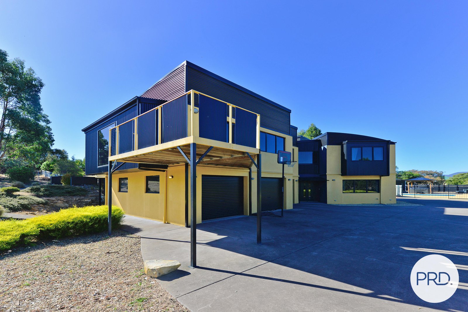 14 Bastian Street LAWITTA 3