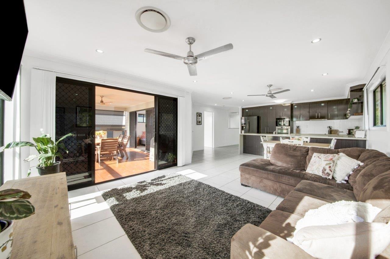 14 Bauhinia Street BOYNE ISLAND 2