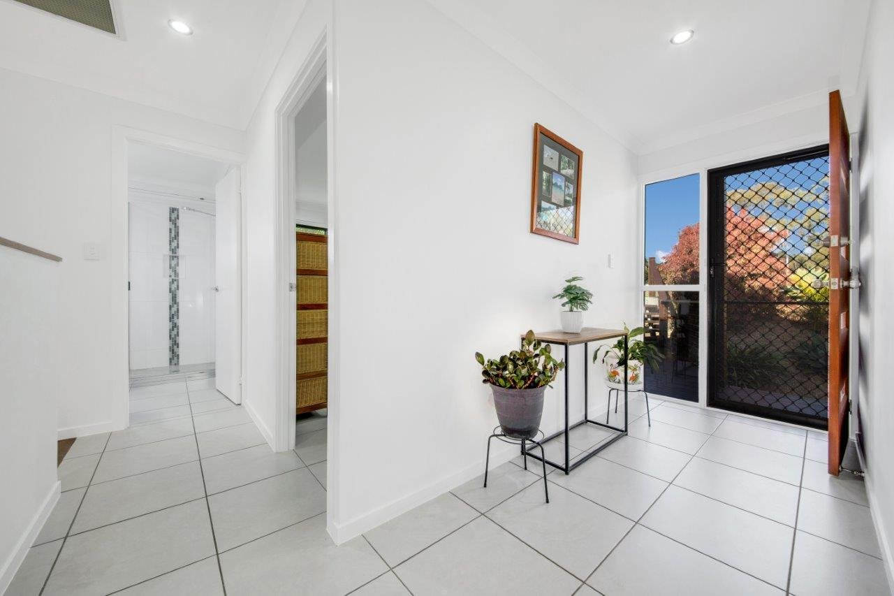 14 Bauhinia Street BOYNE ISLAND 10