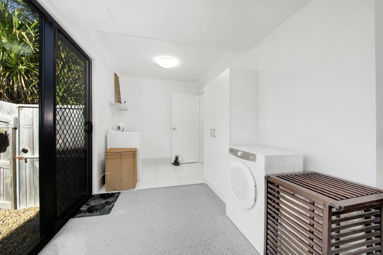 14 Bauhinia Street BOYNE ISLAND 11