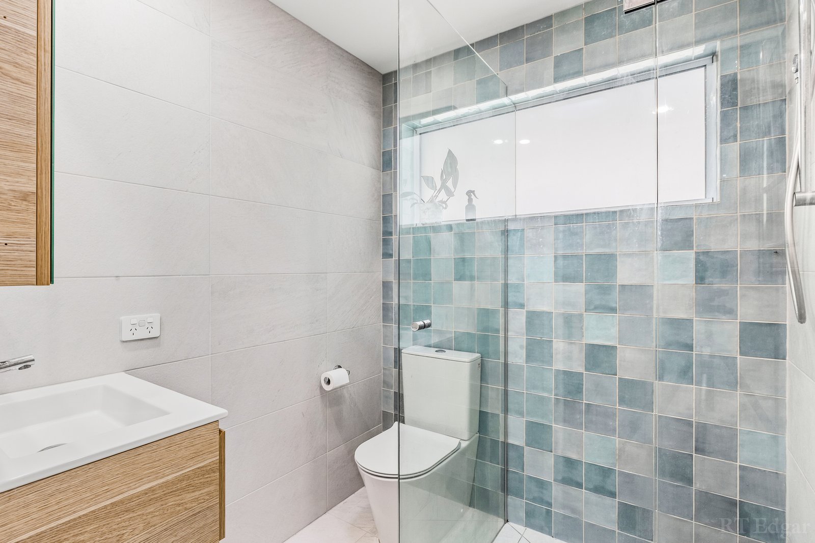 Real Estate and Property in 1/4 Beachwood Drive, Point Lonsdale, VIC