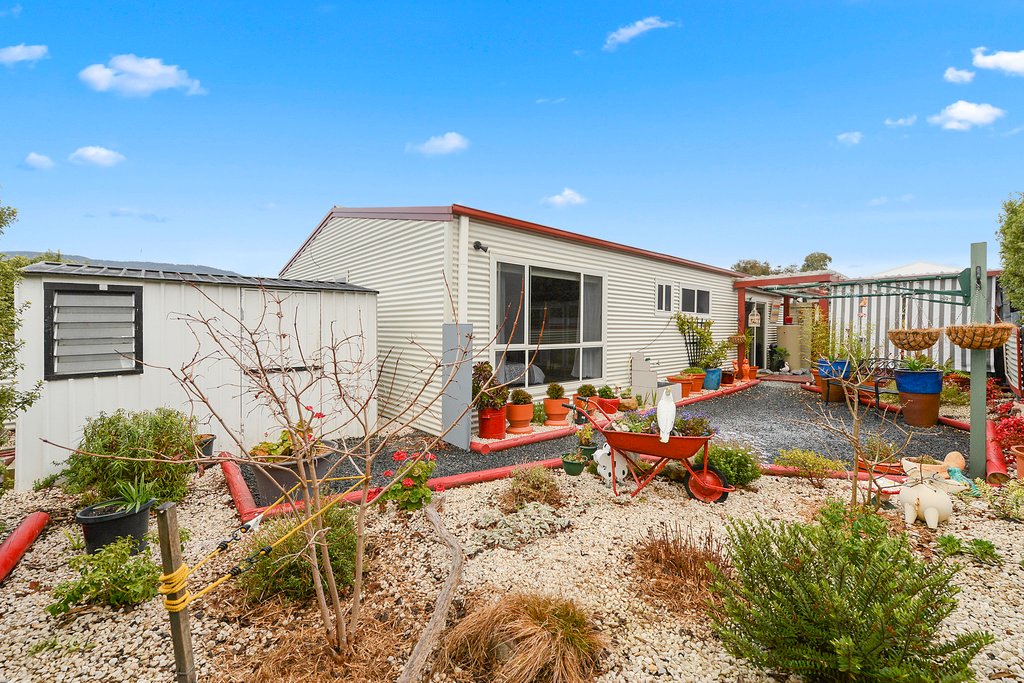 14 Beatrice Place BRIDGEWATER 16