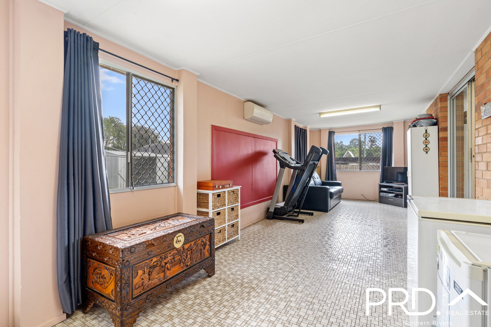 14 Beith Street CASINO 8