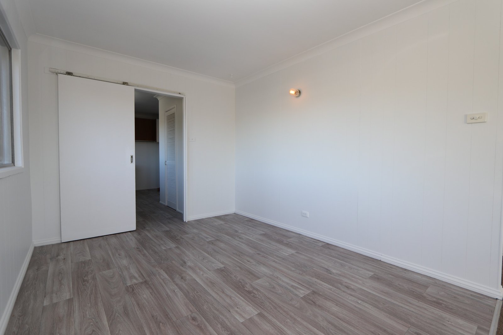 14 Beitz Avenue LABRADOR 6