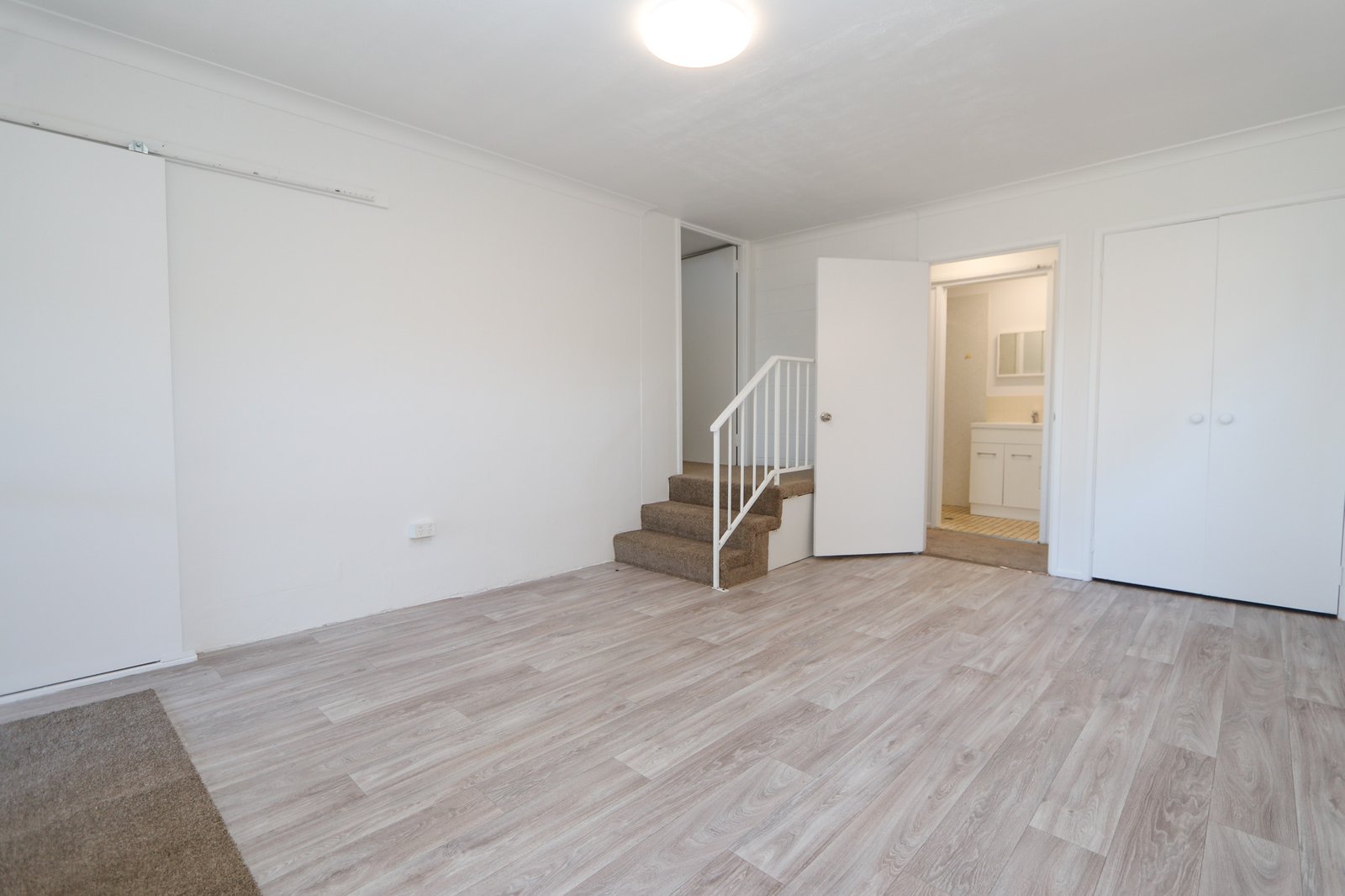 14 Beitz Avenue LABRADOR 13