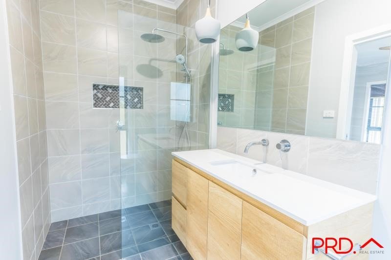14 Bellbird Street TAMWORTH 3