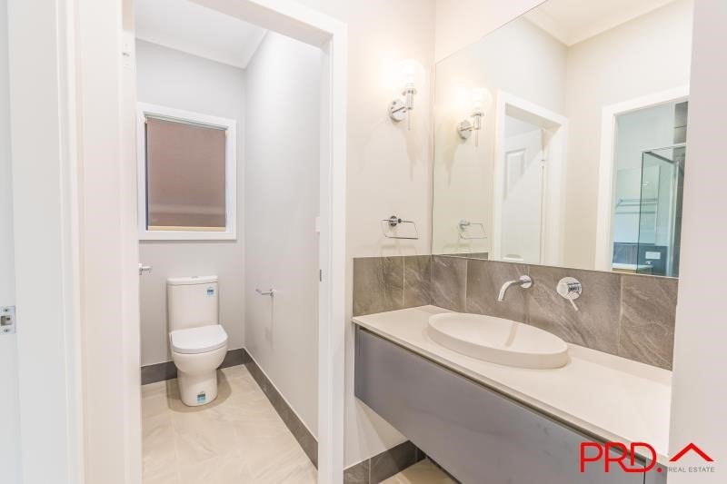 14 Bellbird Street TAMWORTH 5