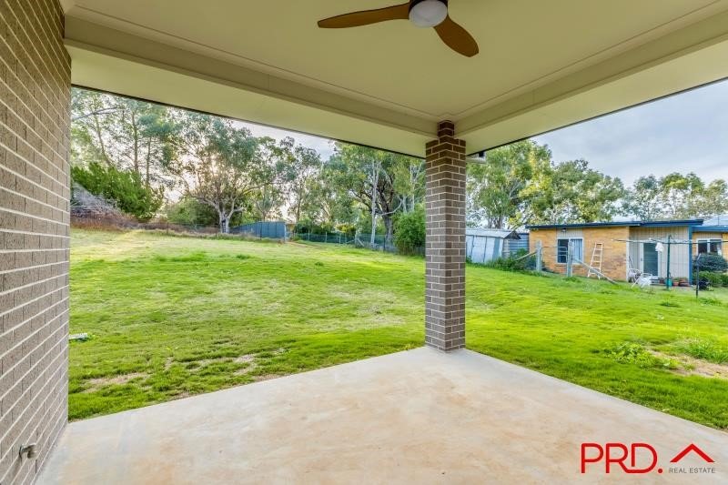14 Bellbird Street TAMWORTH 7