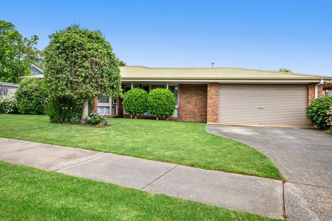 14 Benari Court, GROVEDALE VIC 3216 - Buxton 2023