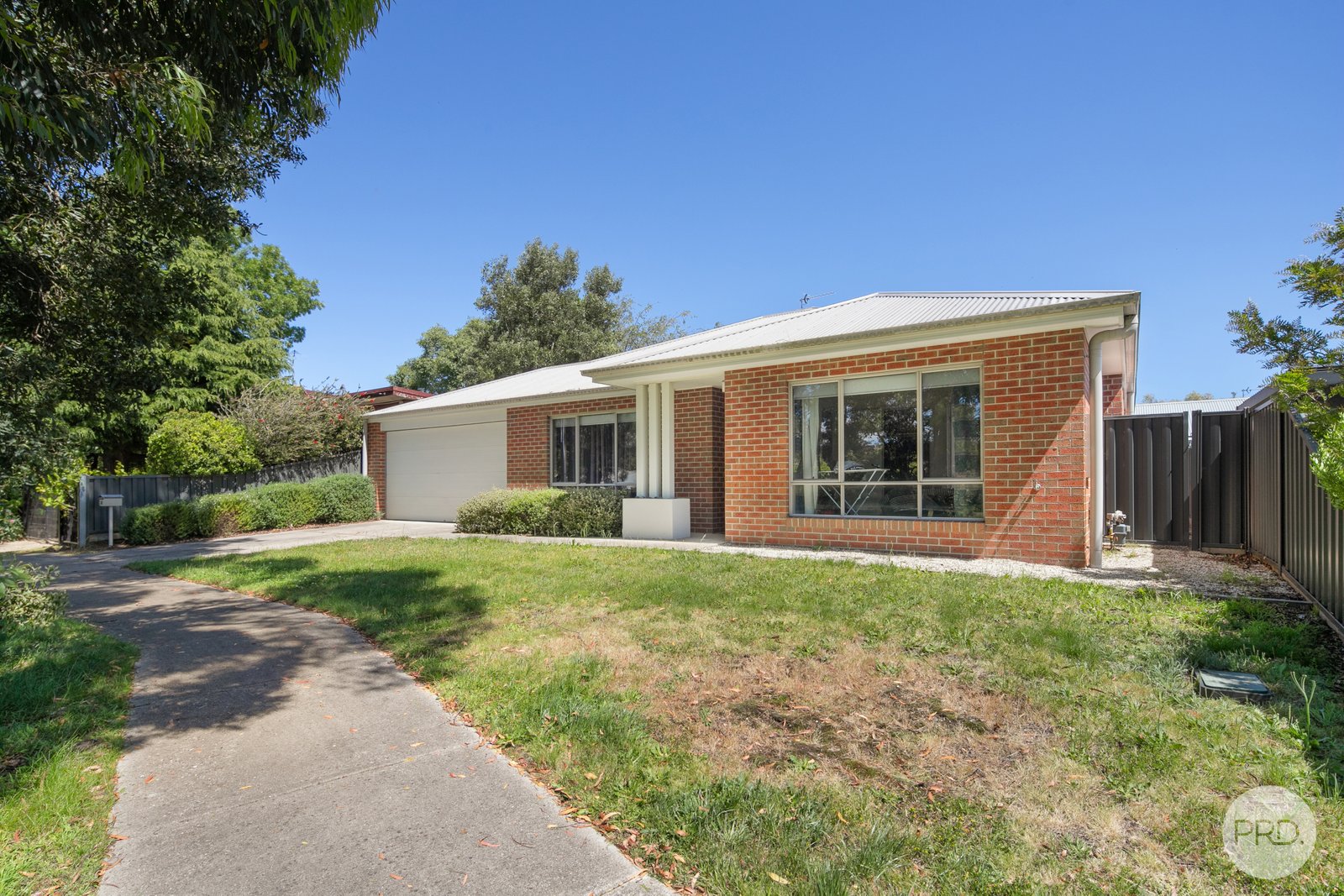 14 Bennett Street CANADIAN 3