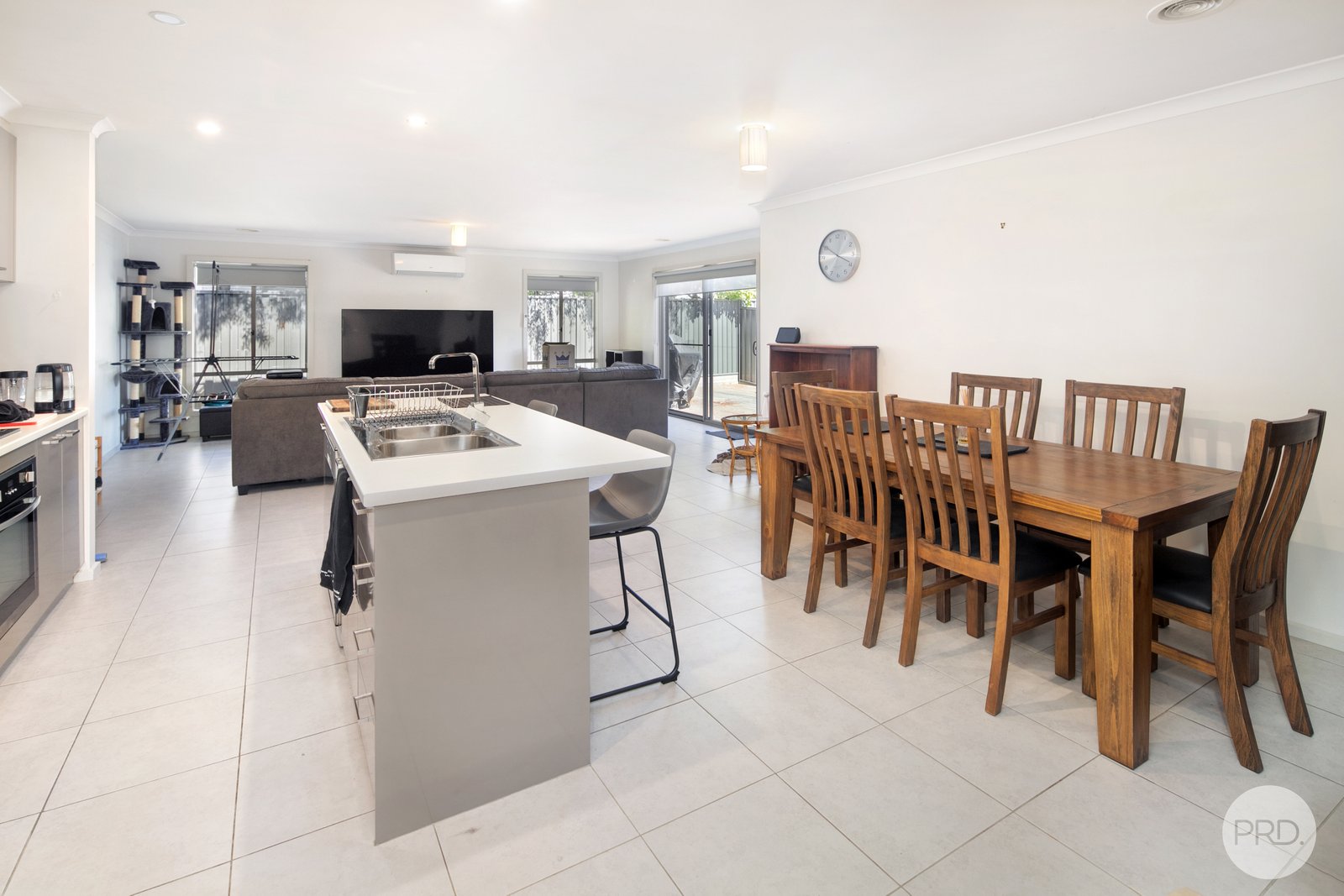 14 Bennett Street CANADIAN 6