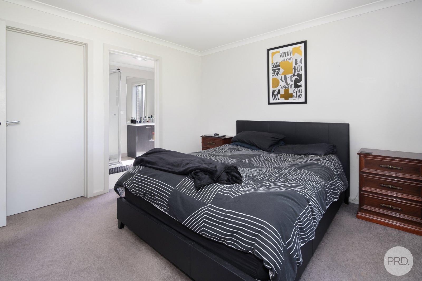 14 Bennett Street CANADIAN 8