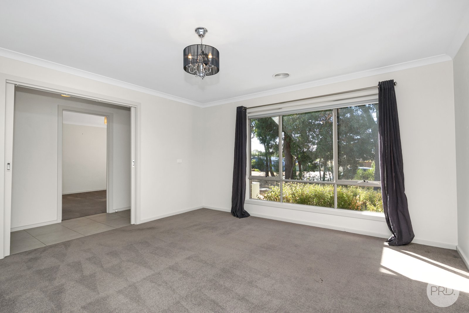 14 Bennett Street CANADIAN 2