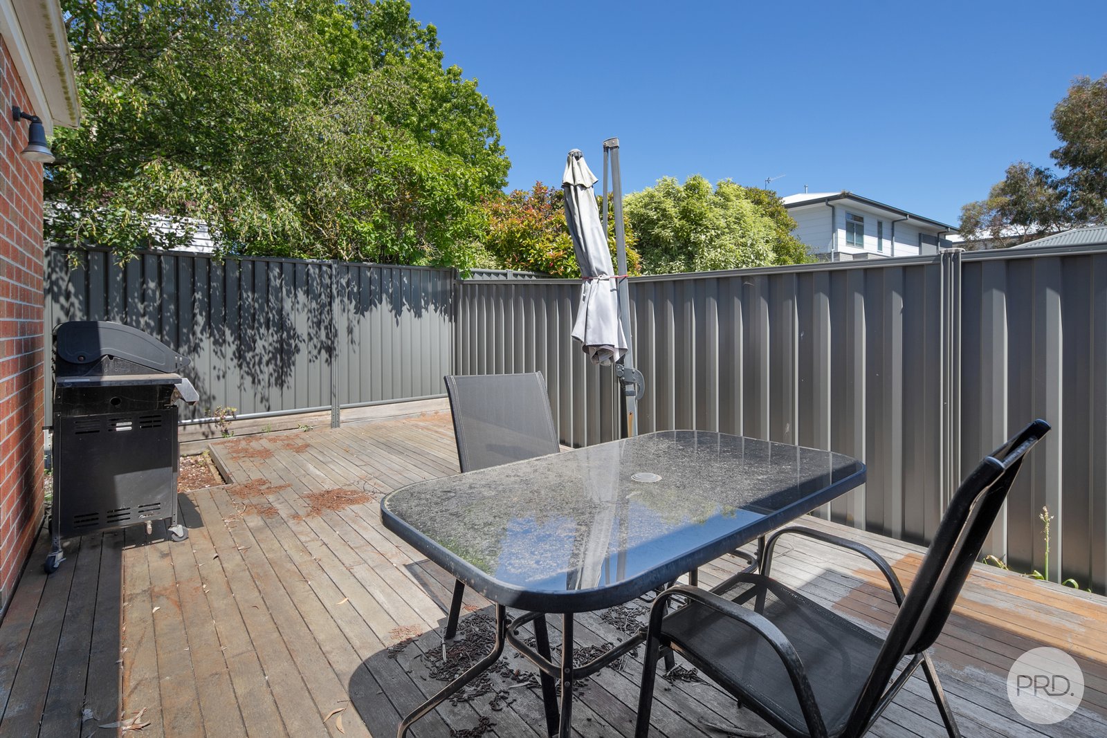 14 Bennett Street CANADIAN 15