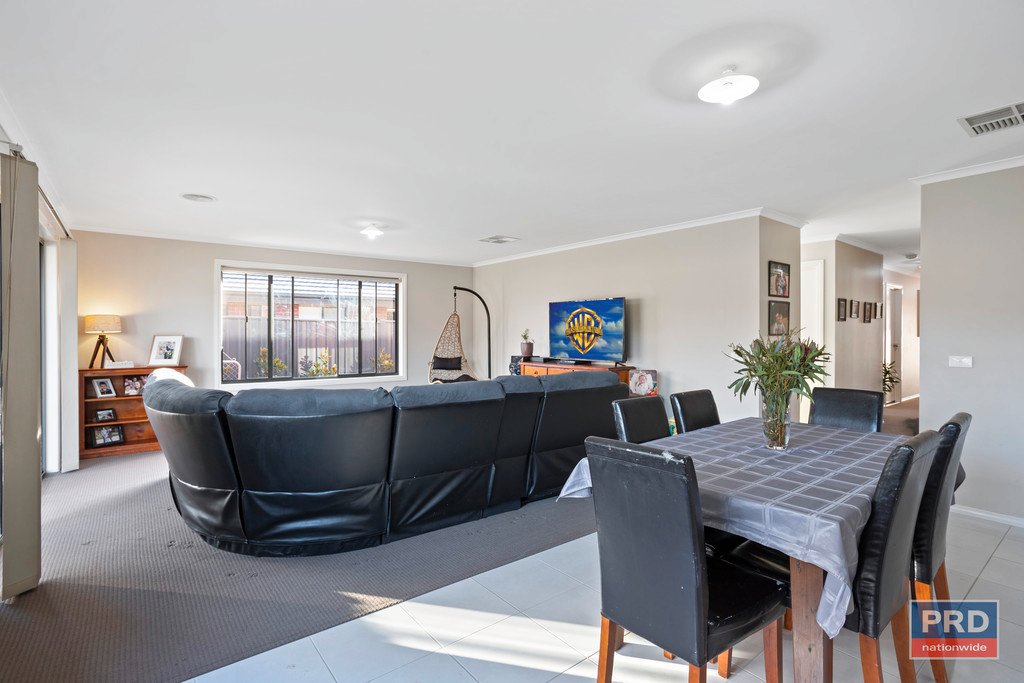 14 Bilitho Street HUNTLY 11