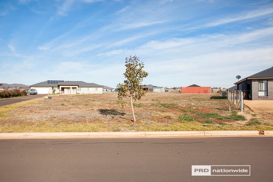 14 Bluebell Way TAMWORTH 6
