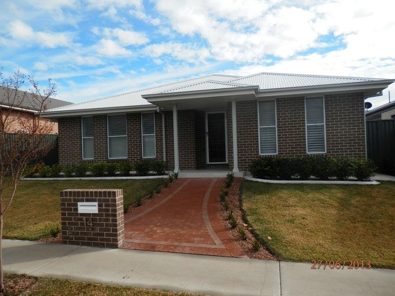 14 Boulevard Place TAMWORTH 1