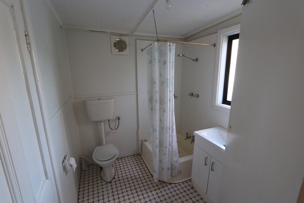 1/4 Bridge Street TUMBARUMBA 5