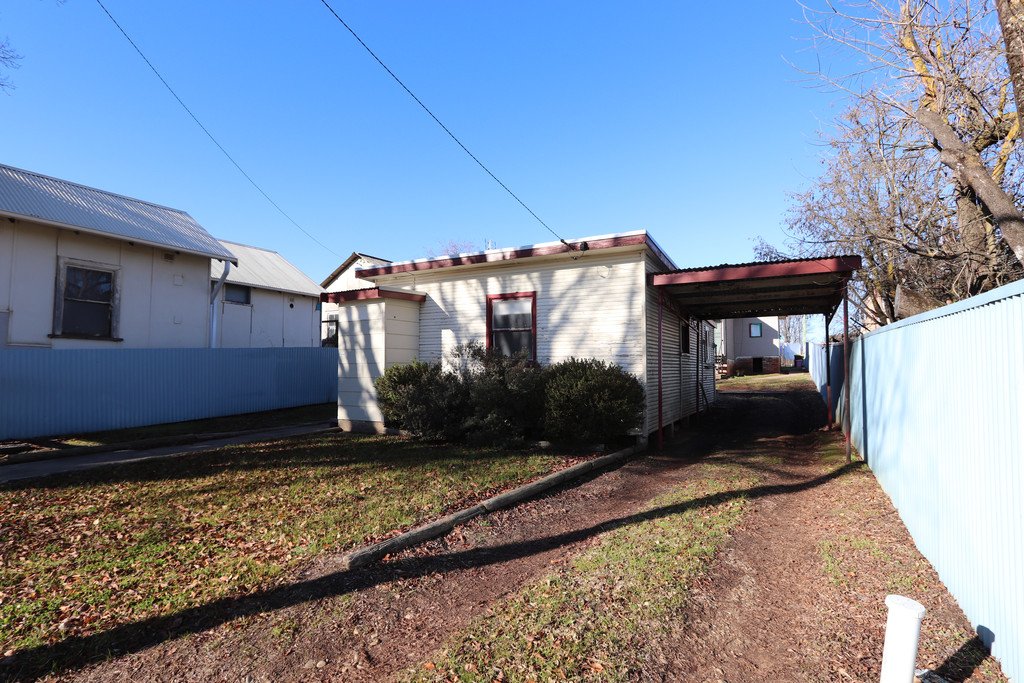 1/4 Bridge Street TUMBARUMBA 7