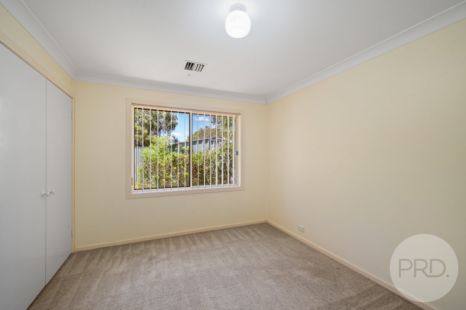 14 Brooklyn Drive BOURKELANDS 12