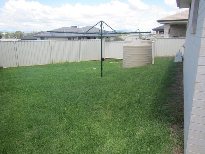 14 Brushbox Grove OXLEY VALE 9