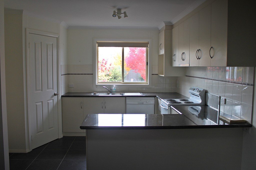14 Burgun Drive TUMBARUMBA 4