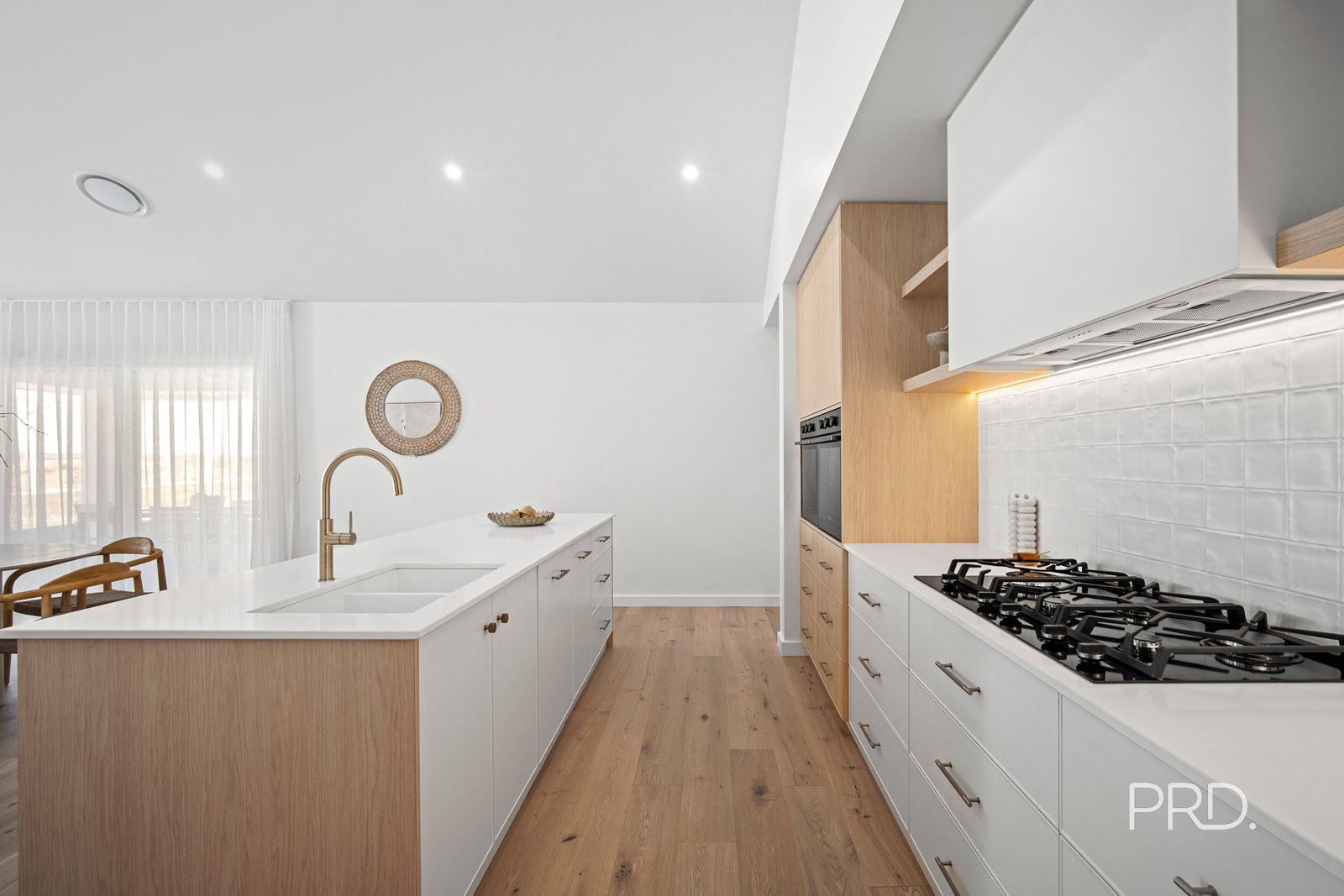 14 Burt Street GOBBAGOMBALIN 4