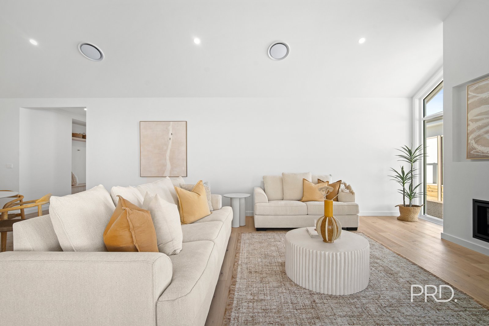 14 Burt Street GOBBAGOMBALIN 7