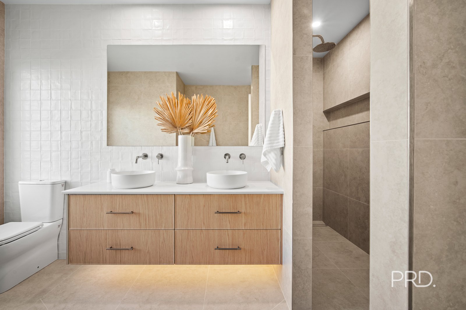 14 Burt Street GOBBAGOMBALIN 14