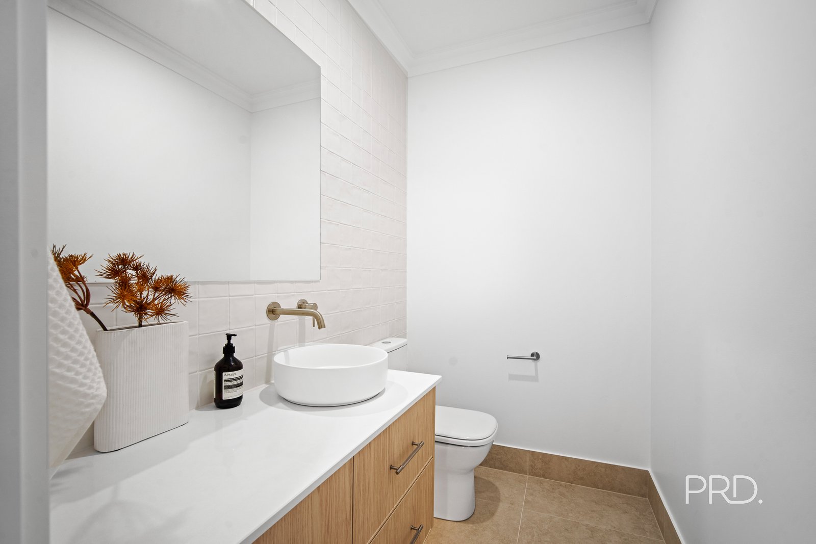 14 Burt Street GOBBAGOMBALIN 17