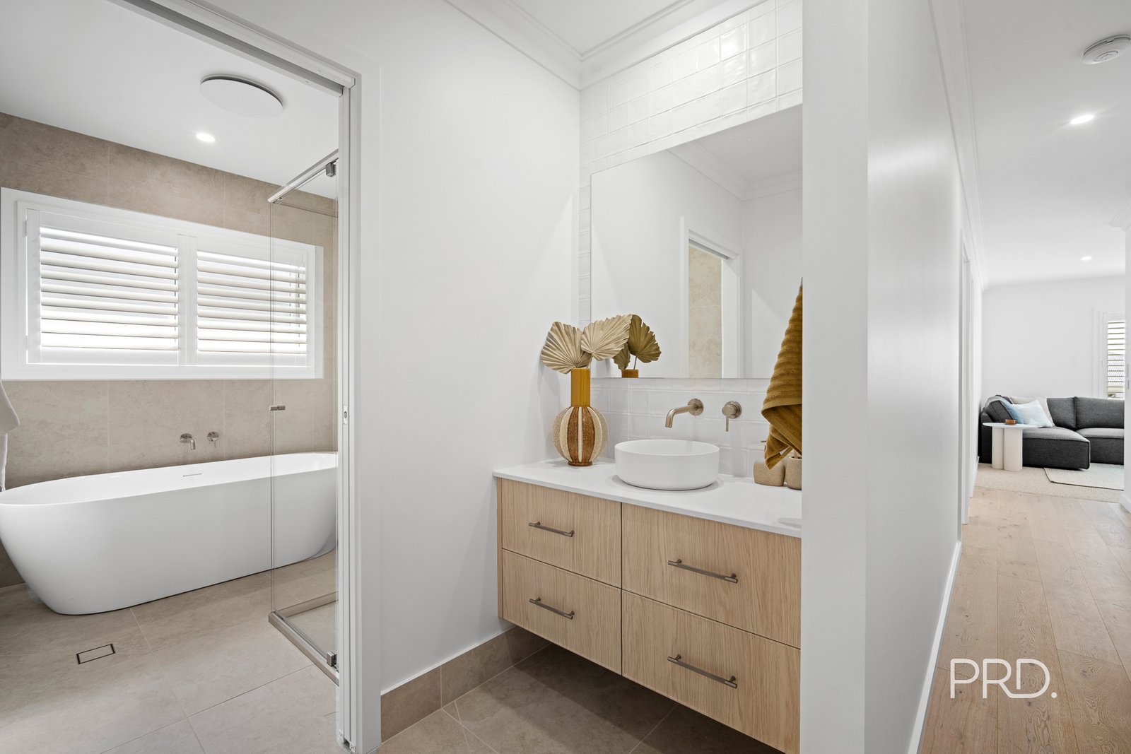 14 Burt Street GOBBAGOMBALIN 18