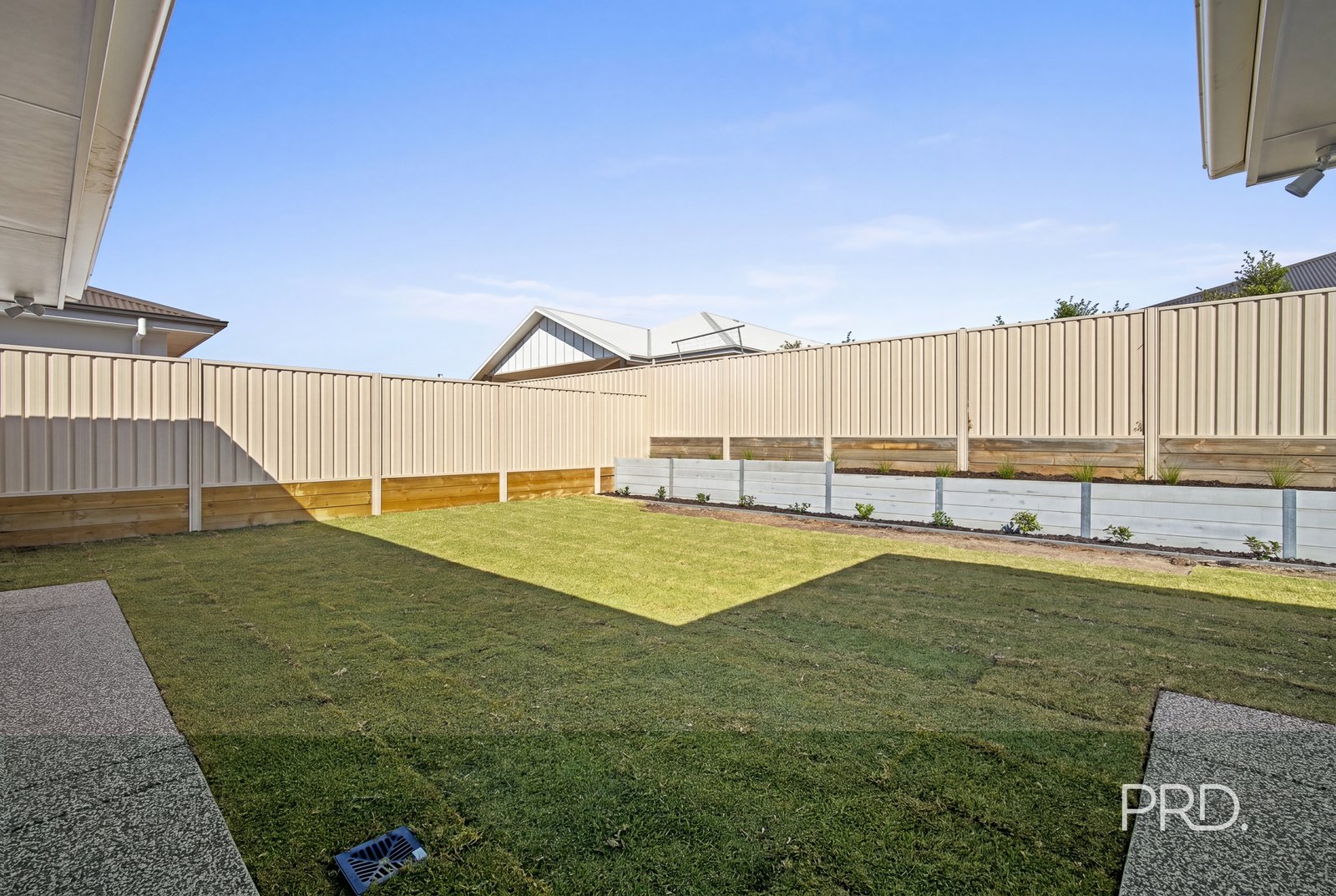 14 Burt Street GOBBAGOMBALIN 27