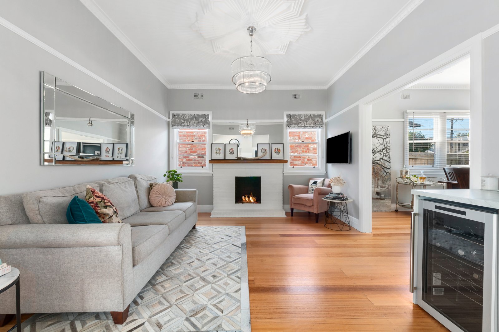 Gallery: 14 Cairns Avenue