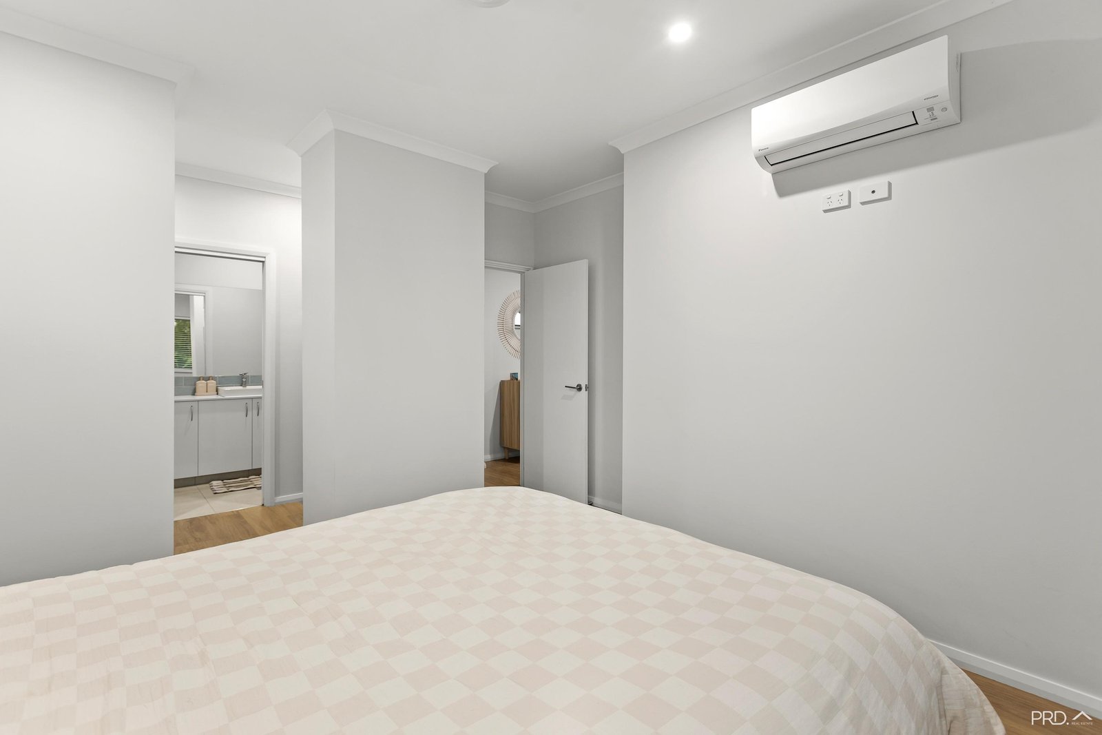 14 Cajuput Crescent DJUGUN 16