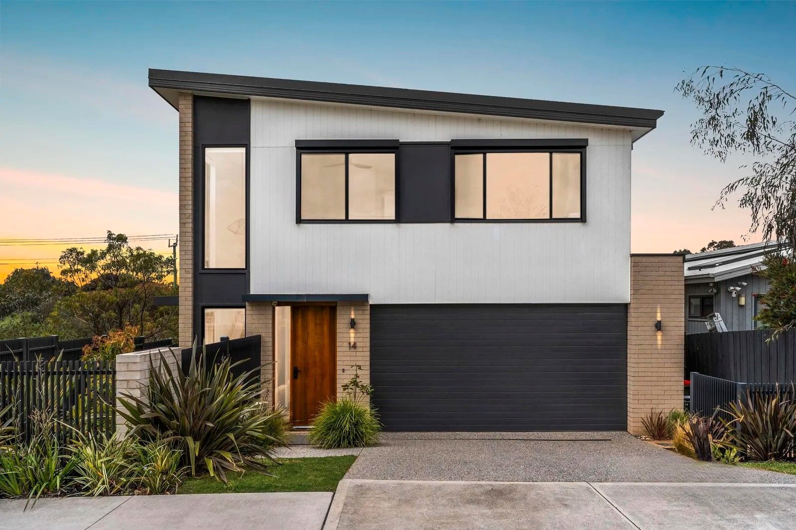 Photos: 14 Cameron Road