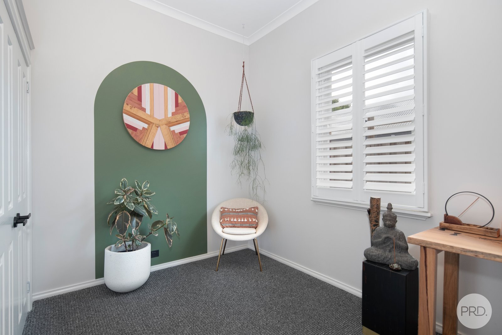 14 Campbells Crescent REDAN 5
