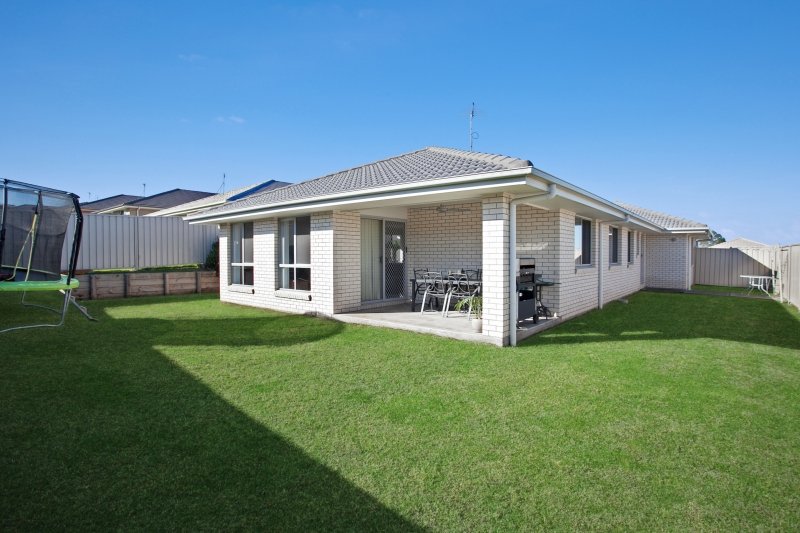 14 Campden Street THORNTON 2