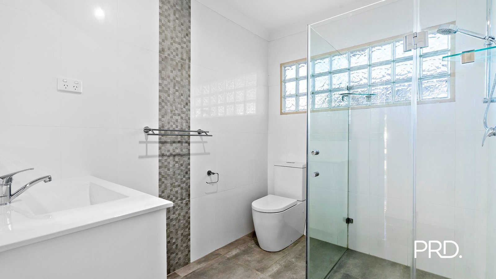 14 Campton Avenue Cambridge Park 3