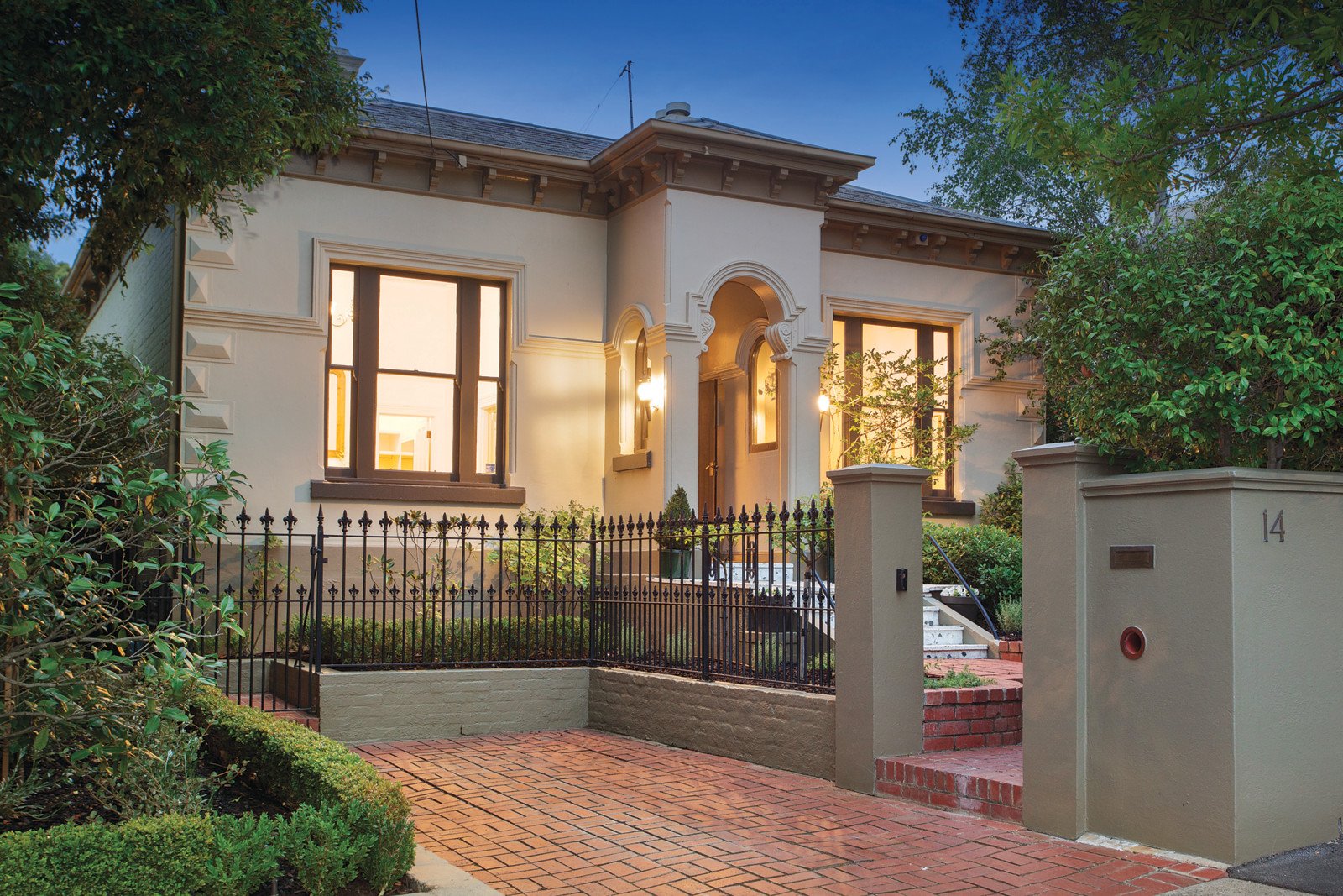 14 Canterbury Road, Toorak, VIC