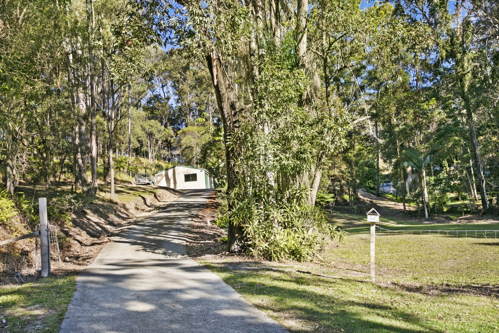 14 Carapook Crescent TALLEBUDGERA 2