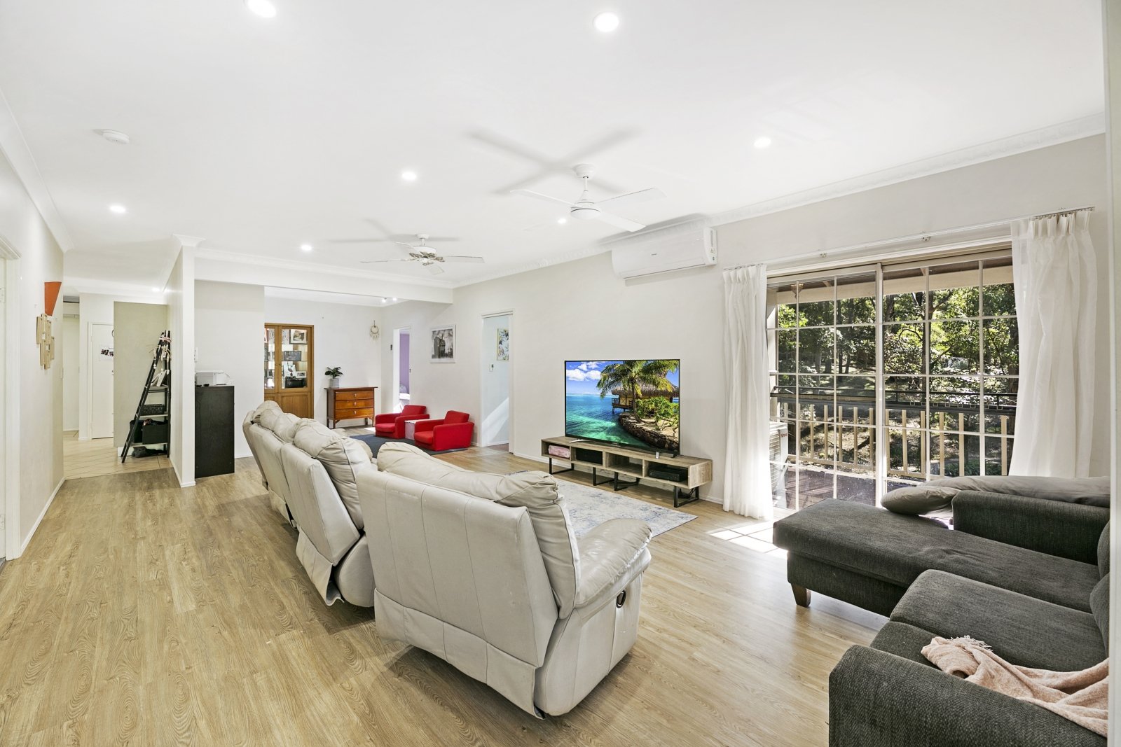 14 Carapook Crescent TALLEBUDGERA 12