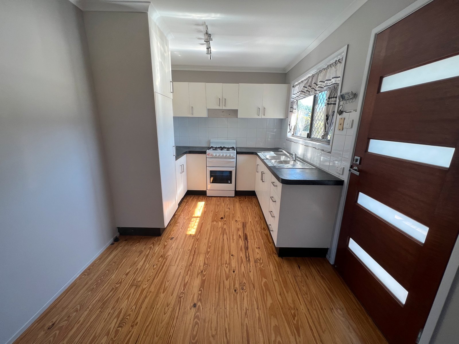 14 Carinya Drive CLINTON 5