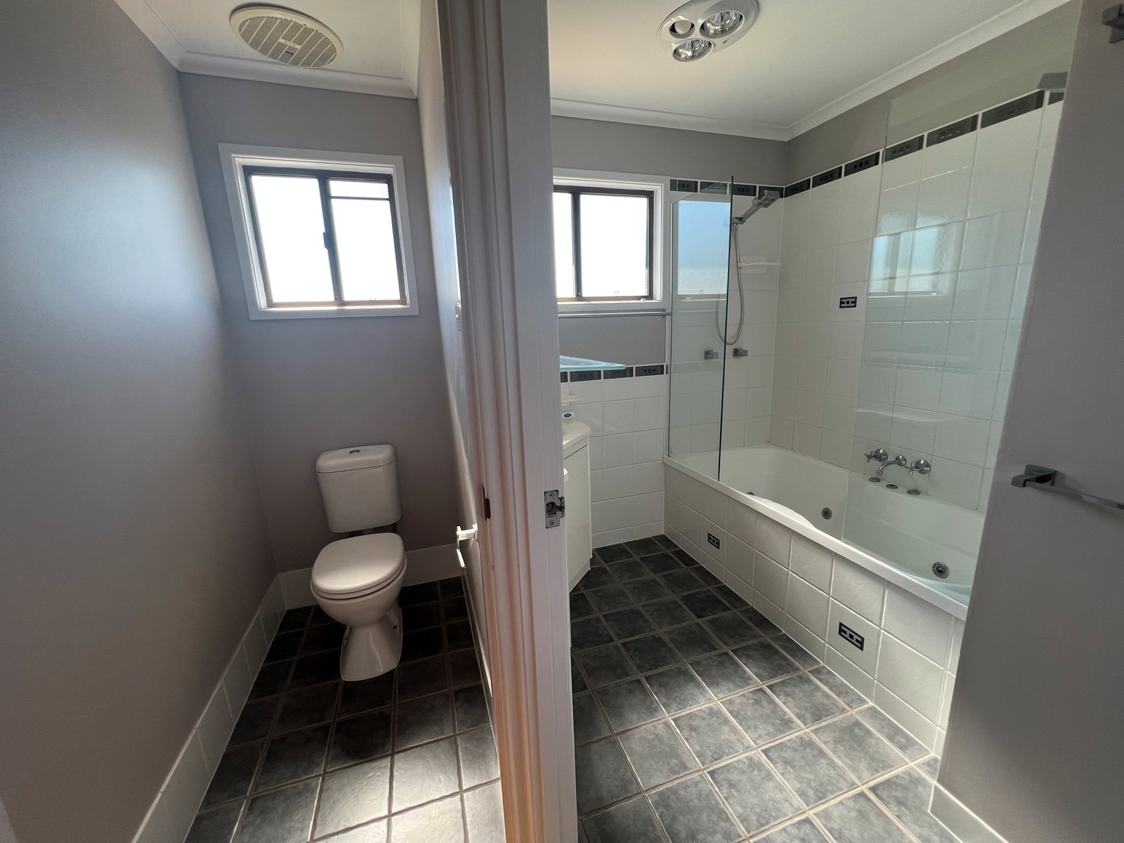 14 Carinya Drive CLINTON 10