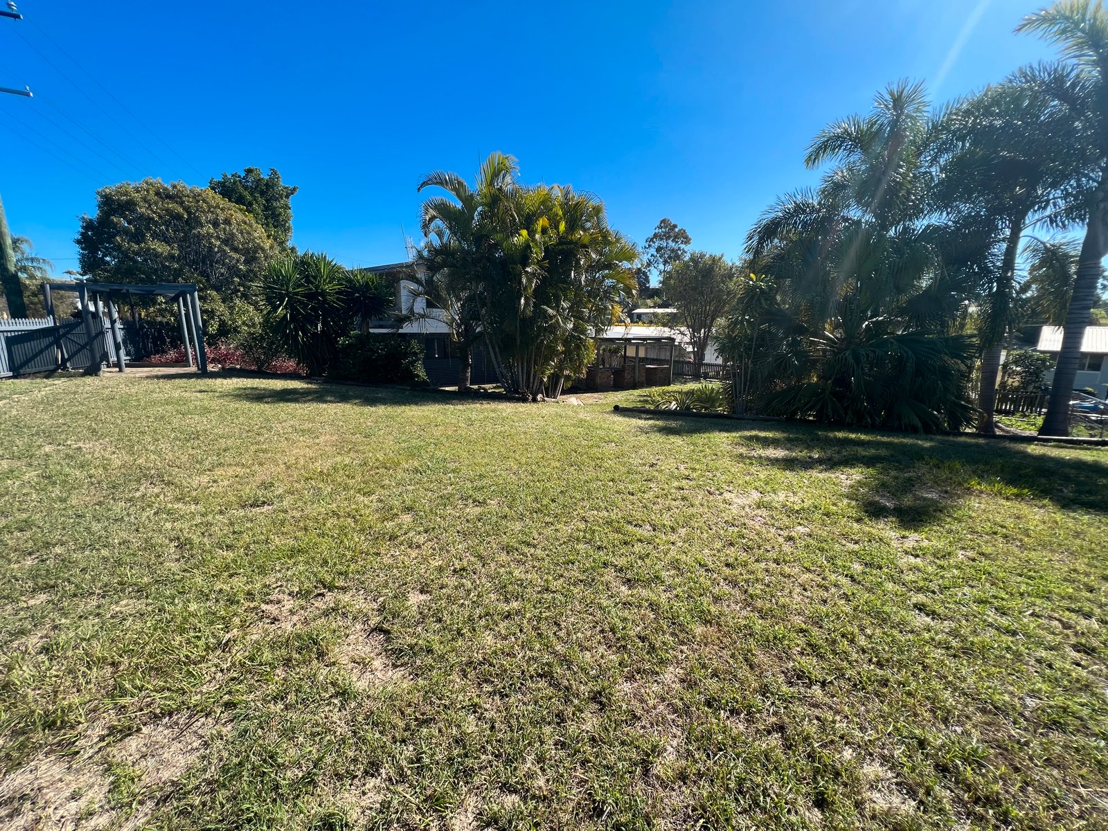 14 Carinya Drive CLINTON 14