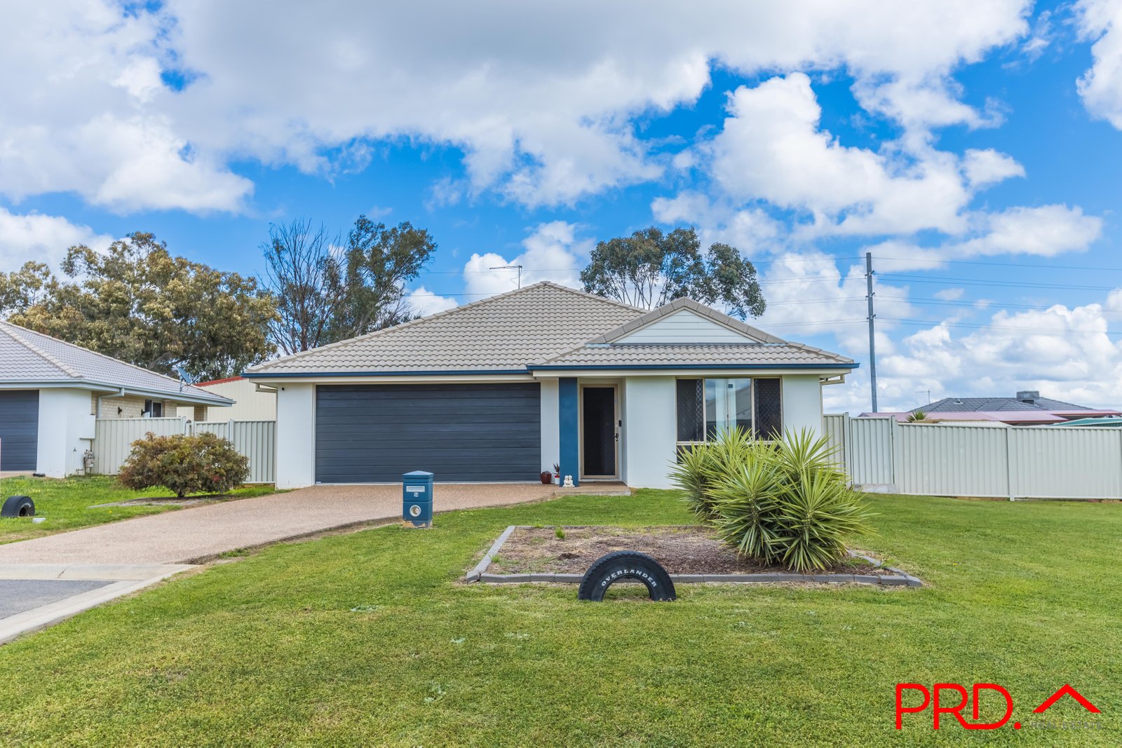 14 Carnegie Place TAMWORTH 1