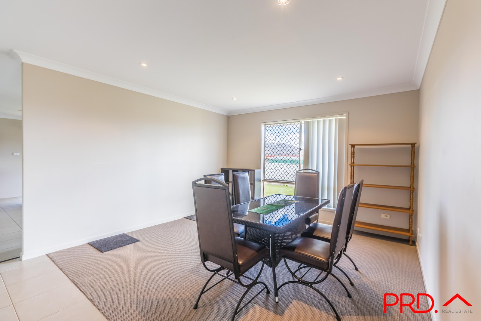 14 Carnegie Place TAMWORTH 4