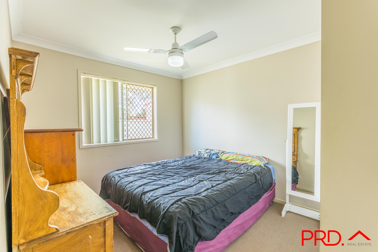 14 Carnegie Place TAMWORTH 13
